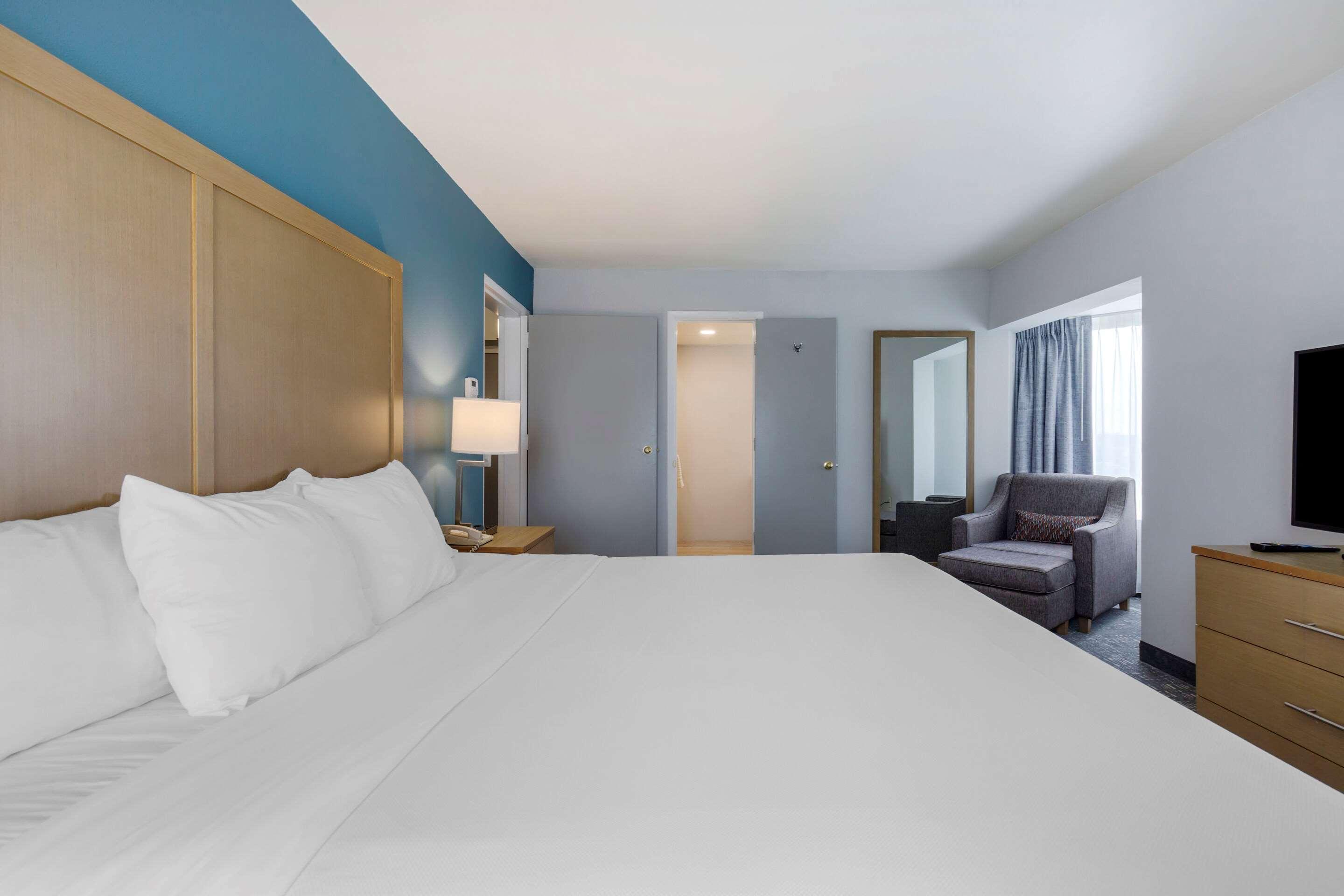 Comfort Inn & Suites Alexandria West Kültér fotó