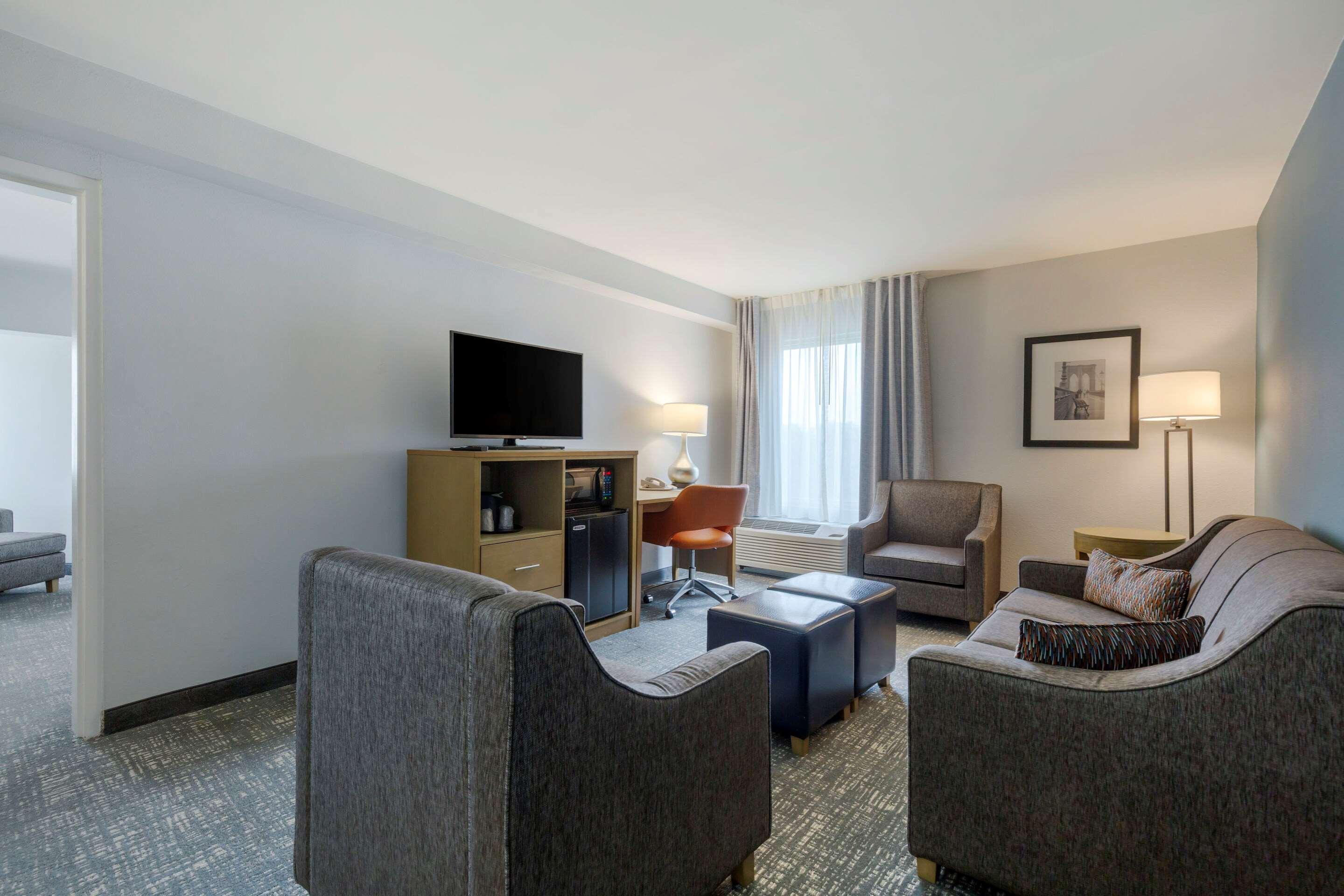 Comfort Inn & Suites Alexandria West Kültér fotó