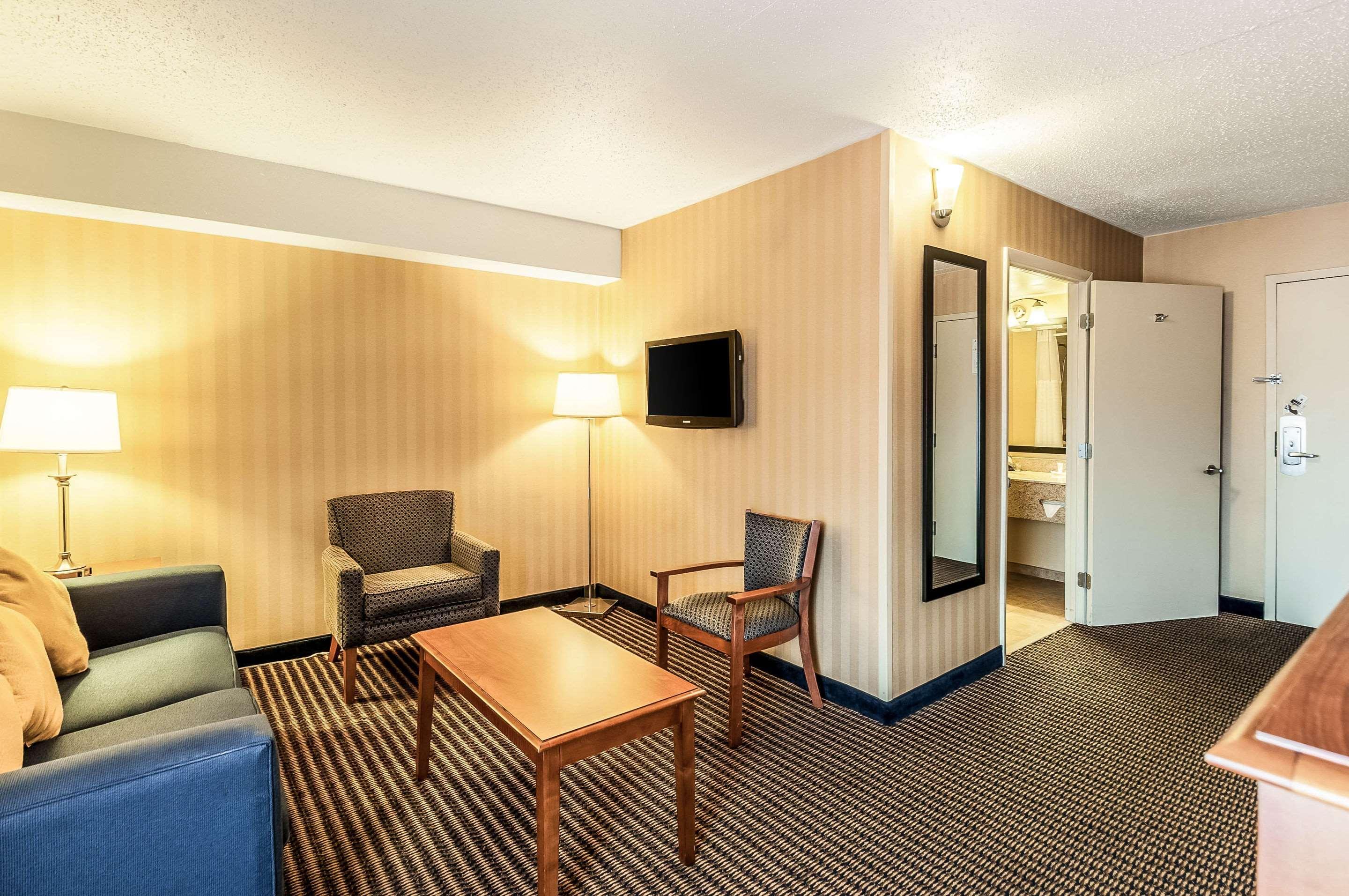 Comfort Inn & Suites Alexandria West Kültér fotó